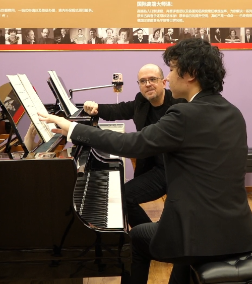 钢琴大师课持续升温：技术为基，理解为魂，精彩仍在继续
