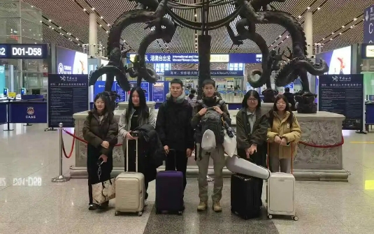 波兰音乐学院开学季收官!机场送机遇惊喜,新生赴波逐梦太热血