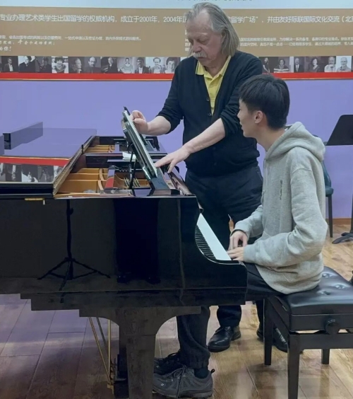 全程高能｜戈茨克教授亲授钢琴秘籍，郭老师精准传译，学员直呼&ldquo;醍醐灌顶&rdquo;